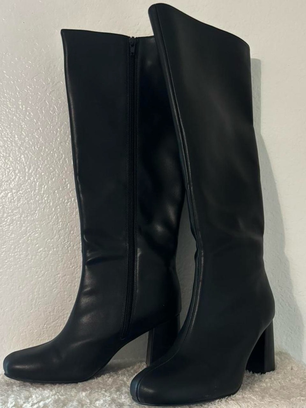 Women's Black Knee High Block Heel Boots